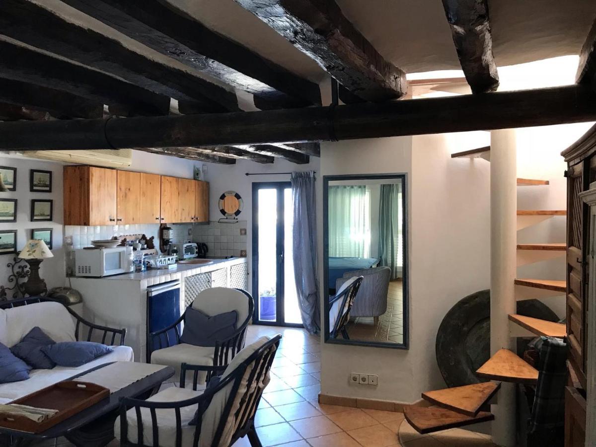 Mirador De La Virgen Atico Con Terraza Y Estudio Sin Terraza Apartman Ibiza Kültér fotó